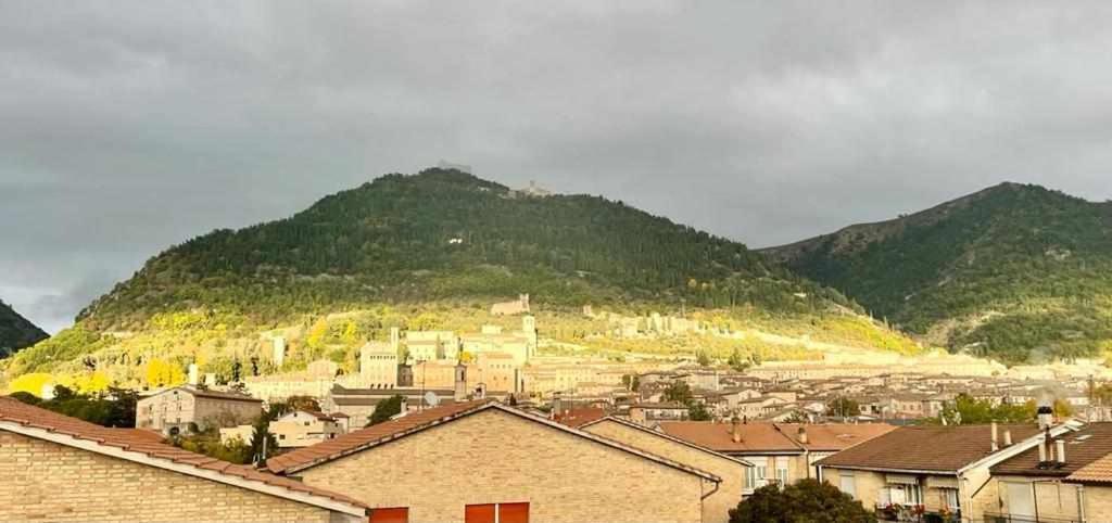 Milordo Gubbio Apartment Luaran gambar